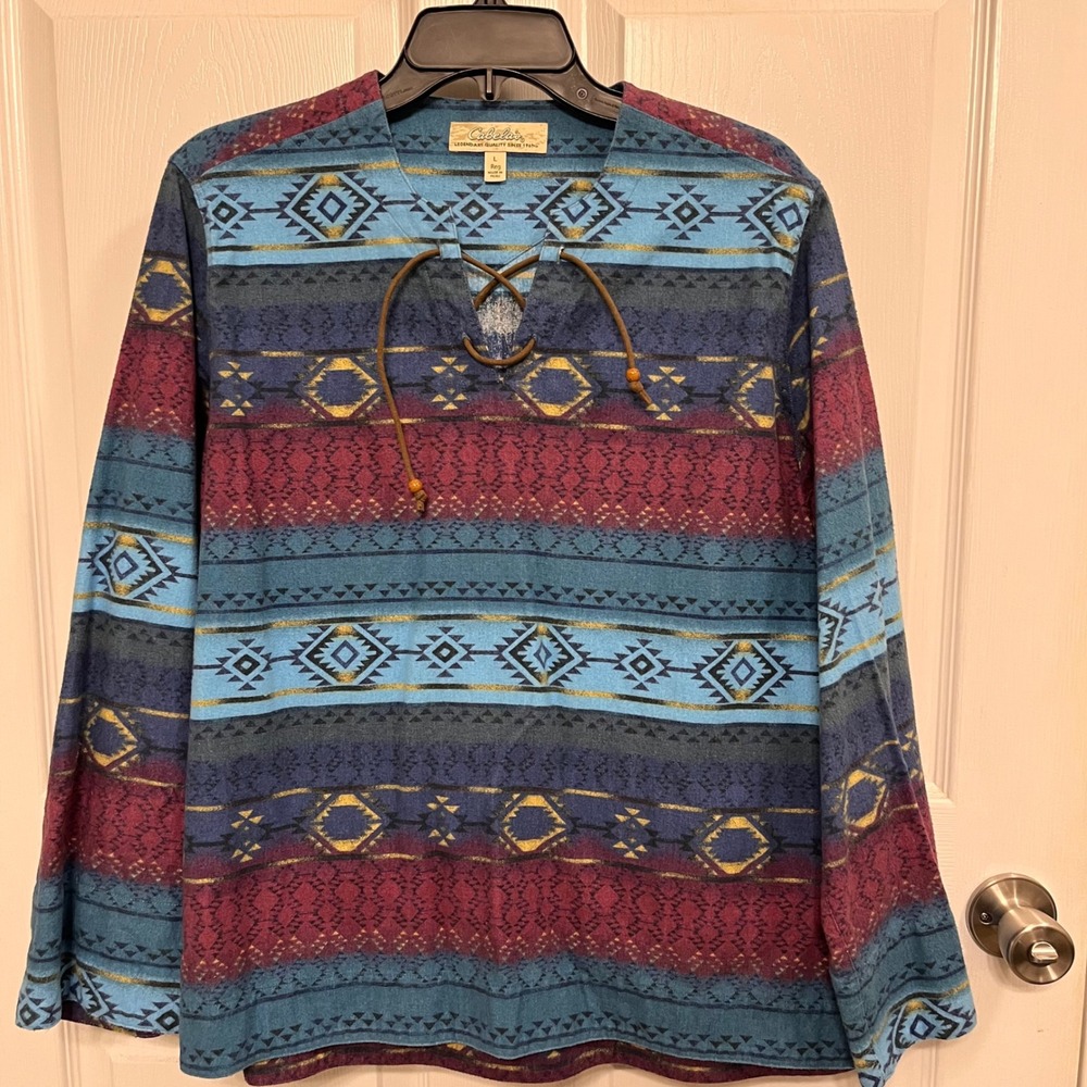 Cabelas Womens L Southwestern Lace Up V-Neck Top Blue Burgundy Geometric